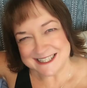 Meet your Posher, Valerie